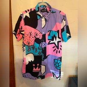 Reason medium vintage style short sleeve button down shirt . Fun great condition